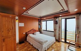 Minh Hưng Hostel